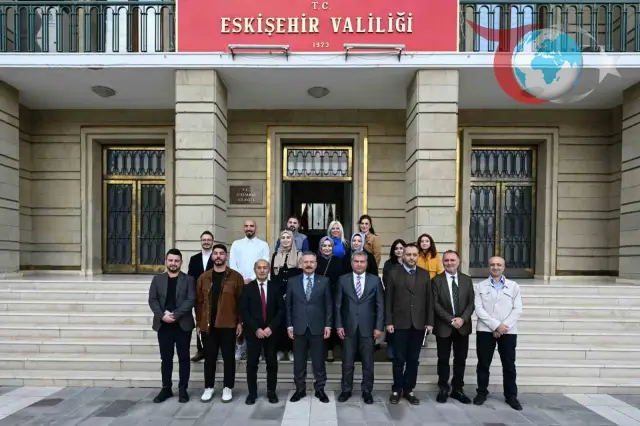 Basın Emekçilerine Vali'den Destek: Eskişehir'de Basın Kartları Törenle Dağıtıldı