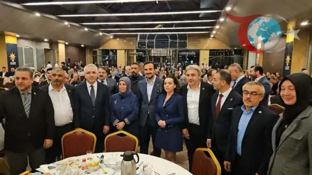 AK Parti İstanbul'da Muhtarlarla Bir Araya Geldi: Mahallelerin Bilgeleri