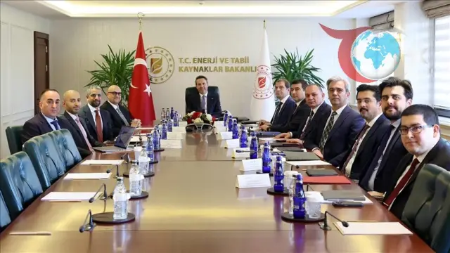 Türkiye ve BAE Arasında Yenilenebilir Enerji İşbirliği Derinleşiyor
