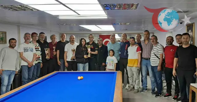 Atatürk'ü Anma ve Gençlik Bayramı Kutlamaları 3 Bant Bilardo Turnuvası