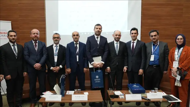 1. Kamu Diplomasisi Sempozyumu'nda "Türkiye Kamu Diplomasisi Panoraması" paneli yapıl