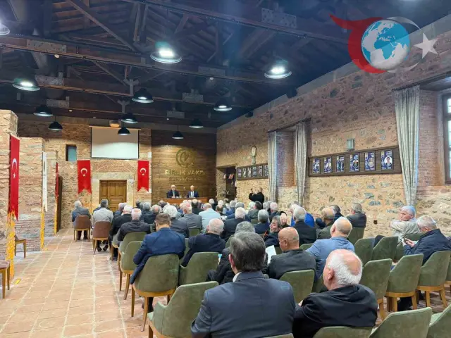Uludağ Üniversitesi İlahiyat Fakültesi'nde 40 Yıl Sonra Unutulmaz Buluşma