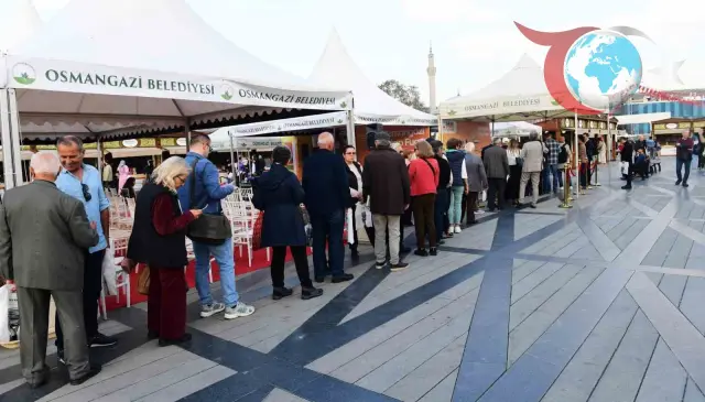 Osmangazi Kitap Fuarı Yoğun İlgiyle Karşılandı