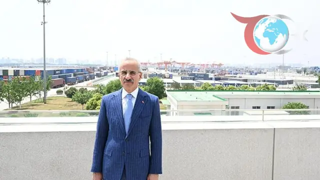 Ulaştırma Bakanı Çin’de Stratejik Lojistik Merkezini Ziyaret Etti