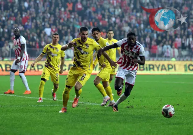Samsunspor ve Eyüpspor Karşılaşmasında İlk Yarıda Eşitlik Bozulmadı