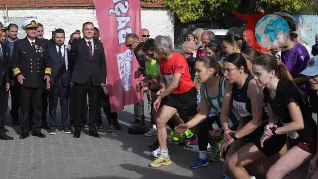 Muğla'da Geleneksel 'Atatürk’e Saygı Gençlik Yol Koşusu'