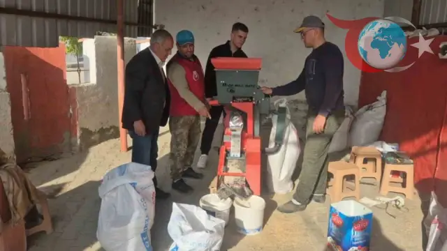 Küplü'de Ücretsiz Pirinç Soyma Tesisi Üreticilerin Yüzünü Güldürüyor