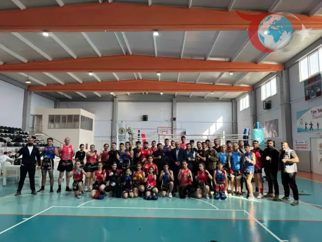 Manisa'da Muaythai'nin Ustaları Buluştu: 10. Khan Sınavı Tamamlandı