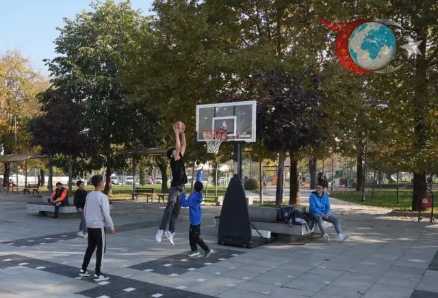 Gençlerin Sporla Buluştuğu Büyük Etkinlik: 'Okula Mola, Spora Fora!'