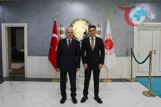 Başkan Özlü'den Cumhuriyet Başsavcısı Emre'ye Anlamlı Ziyaret