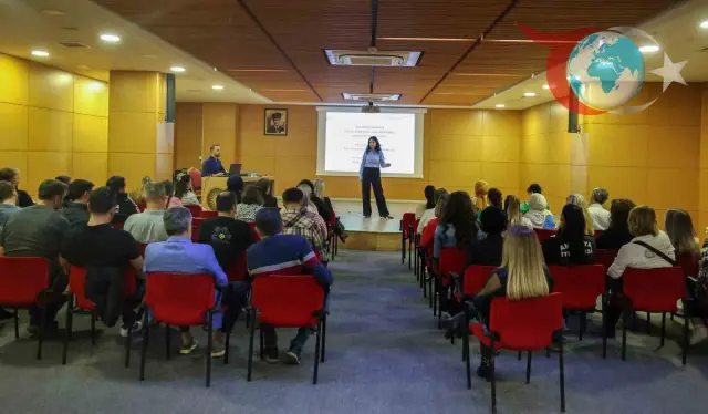 Antalya Büyükşehir'den Personeline Aile İçi İletişim Eğitimi