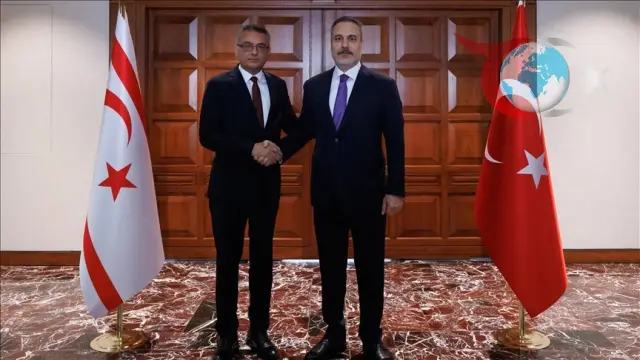 Bakan Fidan ile KKTC Cumhurbaşkanı Erhürman Bir Araya Geldi
