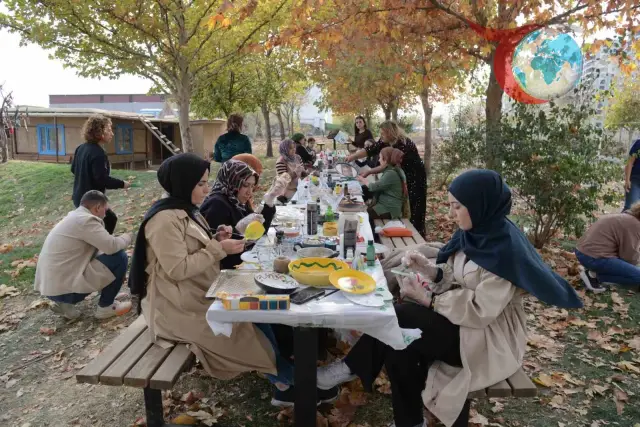 Doğayla Bütünleşen Kadınlar: Diyarbakır'da Atık Dönüşüm Atölyesi