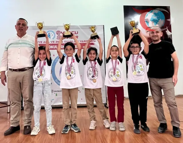 Denizli İlkokulu Öğrencileri Zeka Oyunları Türkiye Finalinde Damga Vurdu