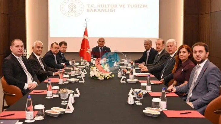 Türkiye ve Rusya arasında hava ulaşımını artırmak için Antalya'da üst düzey görüşme