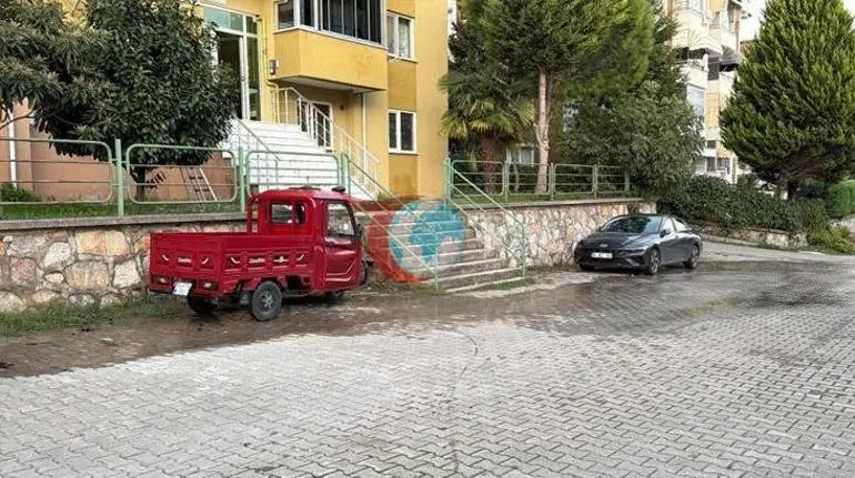 Sakarya Adapazarı'nda husumetli komşular arasında çıkan tartışma cinayetle sonuçlandı