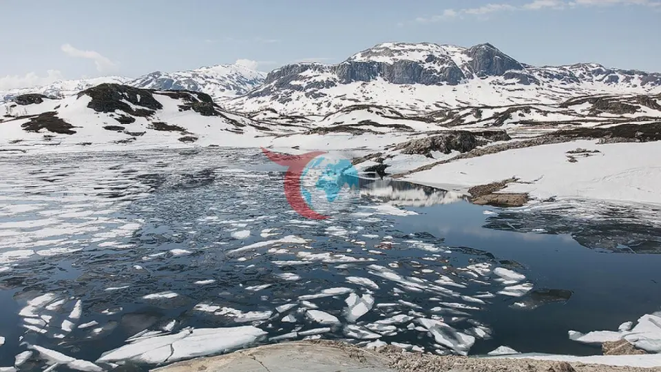 Norveç'in Longyearbyen kasabasında iklim değişikliği kaynaklı içme suyu kirliliği krizi yaşanıyor