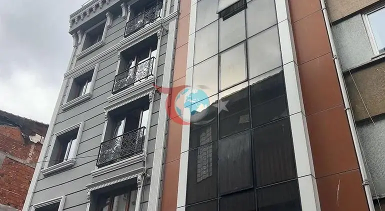 İstanbul Şişli'de binadan düşen yabancı uyruklu kadın hayatını kaybetti