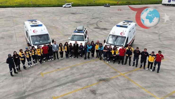 16 Kadın Sağlık Çalışanı Ambulans Sürüş Eğitiminde Becerilerini Geliştiriyor