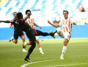 Adanaspor, Boluspor’u 7-0 gibi farklı bir skorla mağlup etti