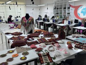 Adıyaman Belediyesi Kadınları Tekstil Sektöründe Mesleklendiriyor