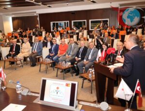 Afyon Eğitim Vakfı’ndan Öğrencilere Destek