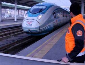 Ankara’da Hızlı Tren Garlarında Özel Yardım Hizmeti: Turuncu Masa