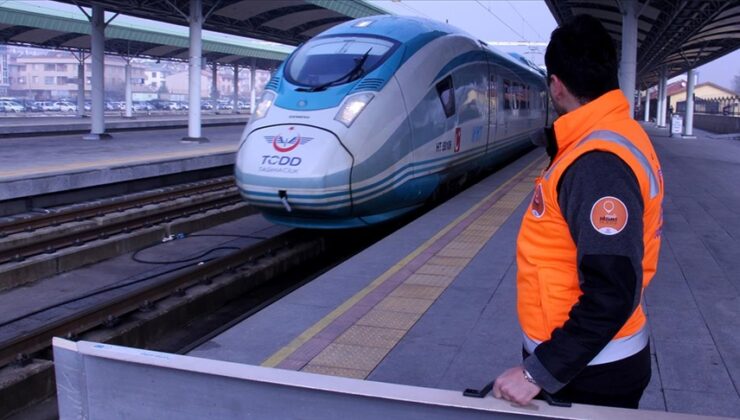 Ankara’da Hızlı Tren Garlarında Özel Yardım Hizmeti: Turuncu Masa