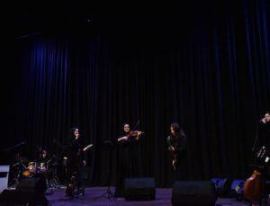 Anneler Günü Konseri Kadınları Coşturdu