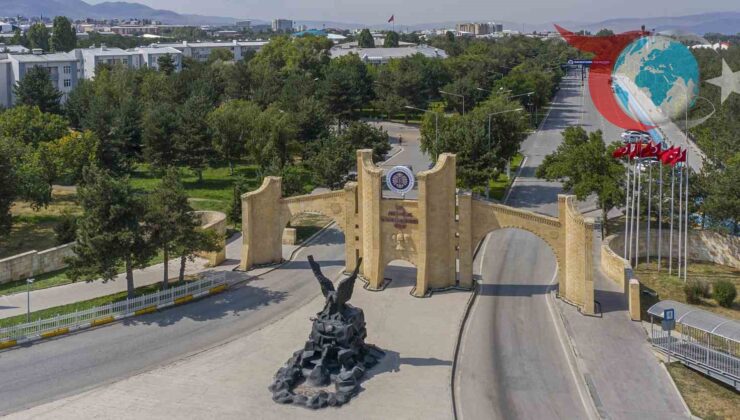 Atatürk Üniversitesi Diş Hekimliği Fakültesi Başarılarıyla Gururlandırdı