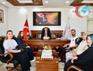 Bilecik İl Milli Eğitim Müdürü, Türkiye Taekwondo Şampiyonu Öğrenciyi Kabul Etti