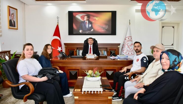 Bilecik İl Milli Eğitim Müdürü, Türkiye Taekwondo Şampiyonu Öğrenciyi Kabul Etti