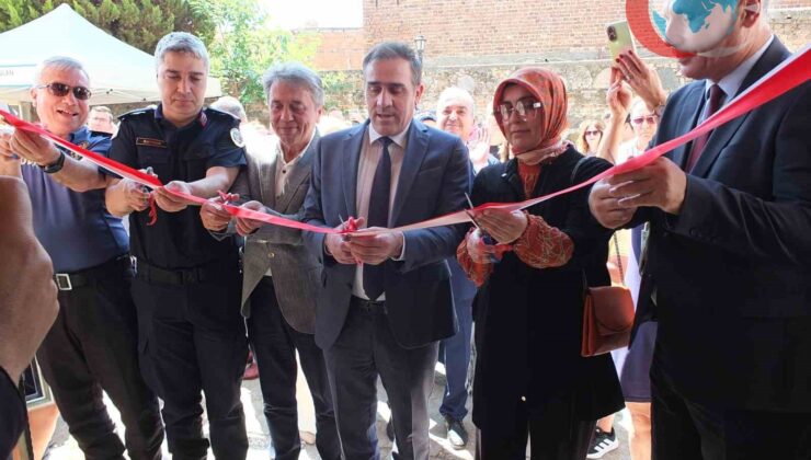 Burhaniye’de Kadınların El Emeği Göz Doldurdu: Yılsonu Sergisi Büyük İlgi Gördü