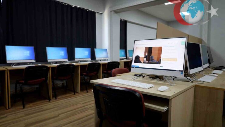 Büyükşehir Belediye Başkanı Yusuf Alemdar’dan Figen Sakallıoğlu Anadolu Lisesine Bilgisayar Desteği