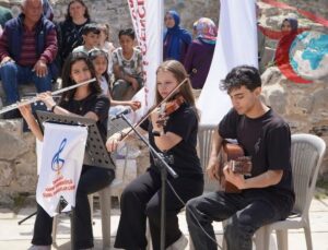 Çardak İlçesinde Gerçekleşen Bilim, Kültür ve Sanat Şenliği Büyük Beğeni Topladı