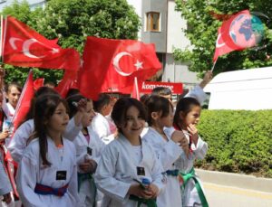 Çorum’da Aile ve Gençlik Haftası Kortej Yürüyüşü