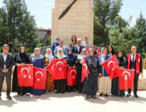 Diyarbakır Aile ve Sosyal Hizmetler İl Müdürlüğü’nden Anneler Günü’ne Özel Duygu Dolu Etkinlik