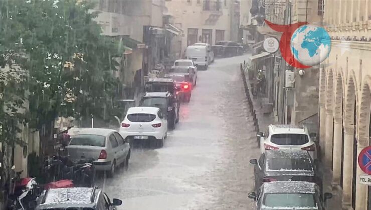 Dolu Sonrası Mardin’de Sürücüler ve Yayalar Zor Anlar Yaşıyor