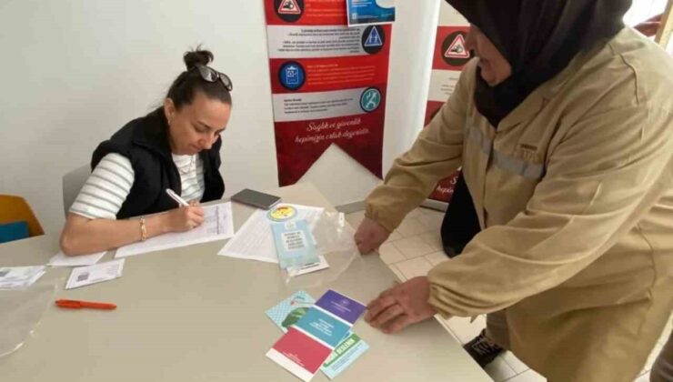 Düzce İl Sağlık Müdürlüğü Vatandaşlara VKİ Ölçümü Yapıyor