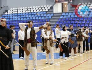 EBYÜ Binicilik ve Okçuluk Kulübü Kadınlar Takımı 2.likte