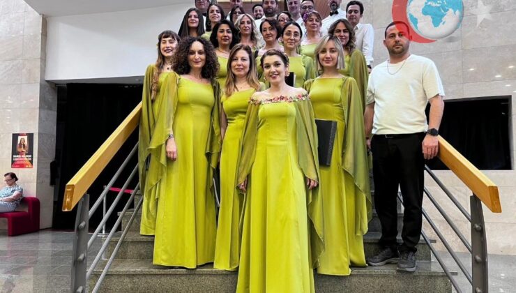 Efeler Müzik Öğretmenleri İzmir Festivalinden Ödülle Döndü