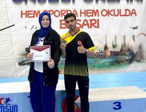 Elazığlı Sporcudan Bilek Güreşi Başarısı