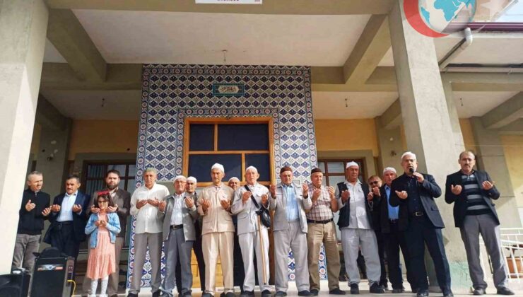 Emet’te Hacı Adayları Kutsal Topraklara Uğurlandı