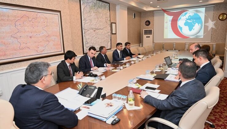 Erzurum Valisi Mustafa Çiftçi, İlçe Vakıflarının Performansını Değerlendirdi