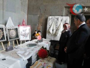 Erzurum’da Tarihi Medrese’de Öğrenme Şenliği Sergisi Rüzgarı