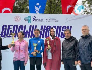 Esenler Belediyesi Gençlik Koşusu Renkli Görüntülere Sahne Oldu