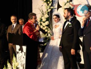 Esenler Belediyesi Nikah Ücretlerini Kaldırdı