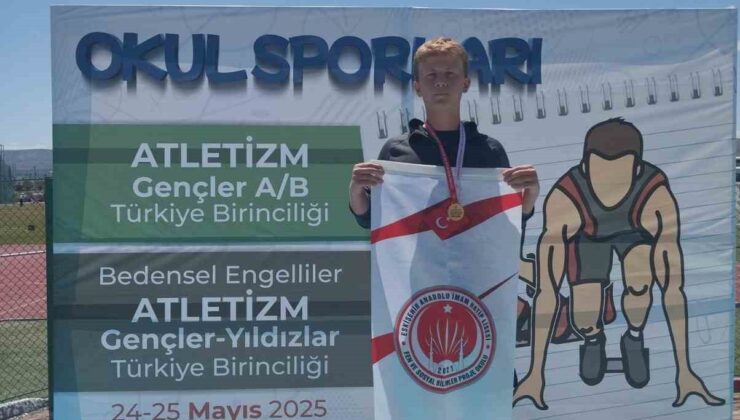 Eskişehirli Öğrenci Cirit Atmada Türkiye Birincisi Oldu