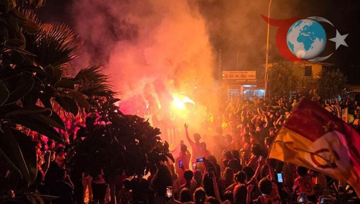 Galatasaray Şampiyonluğunu Coşkulu Bir Şekilde Kutladı