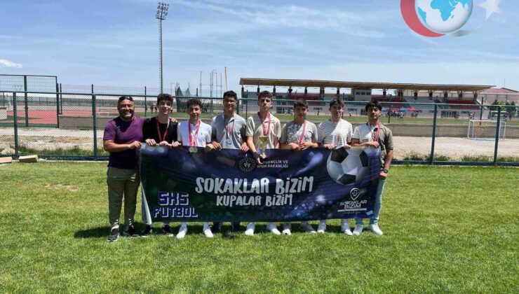 Gençlerin Sokak Sporlarındaki Zaferi: Sokaklar Bizim 5×5 Futbol Müsabakaları